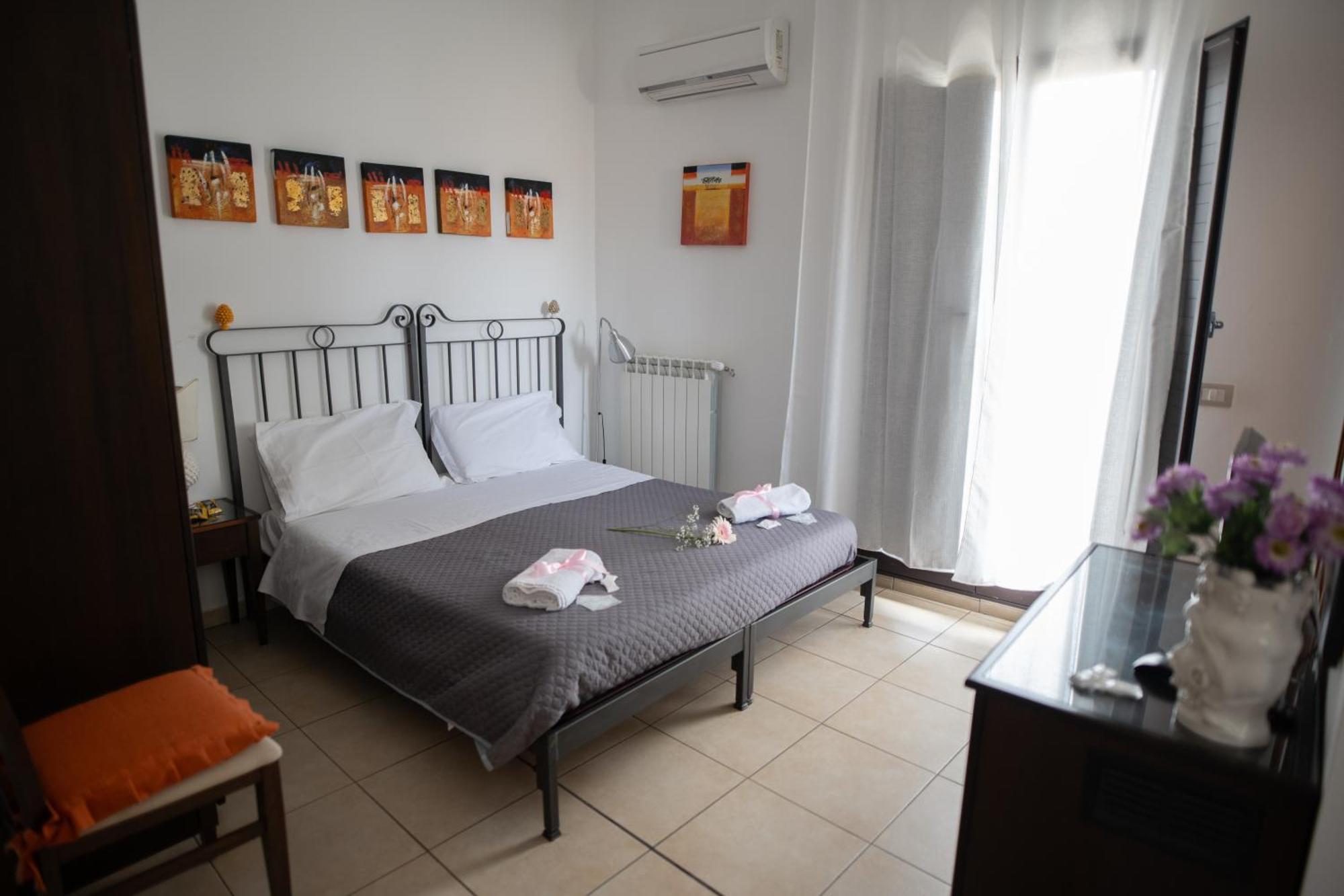 B&B Regina Carolina กัลตาจีโรเน ภายนอก รูปภาพ